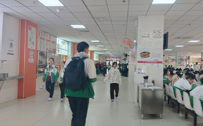 學(xué)校食堂環(huán)境圖片,高校食堂圖片,學(xué)校食堂環(huán)境圖片