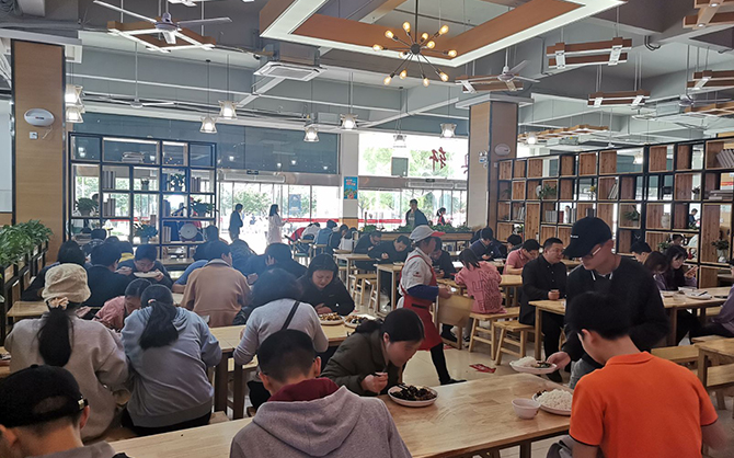 團(tuán)餐配送人員服務(wù)