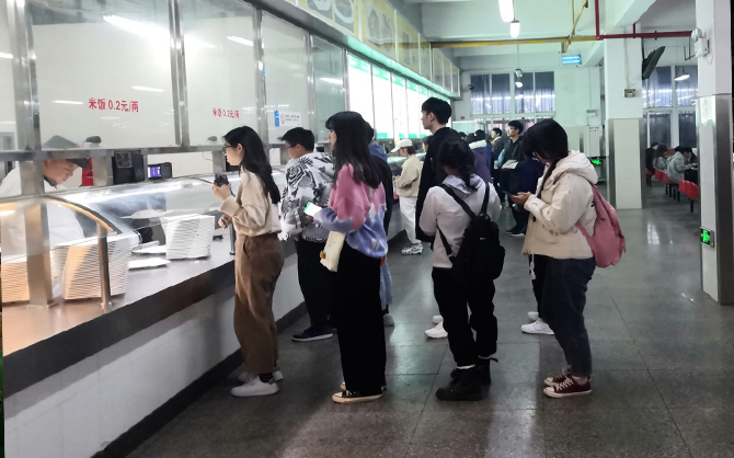 飯?zhí)贸邪膬?yōu)勢(shì)及如何選擇合適的承包商