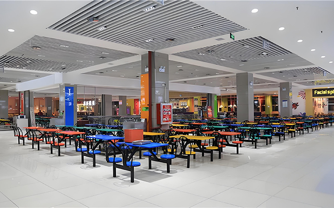 精致到夸張的學校食堂管理，滿足你的味蕾與安全需求！