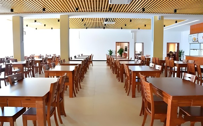 承包飯堂服務，讓您的員工吃得安心