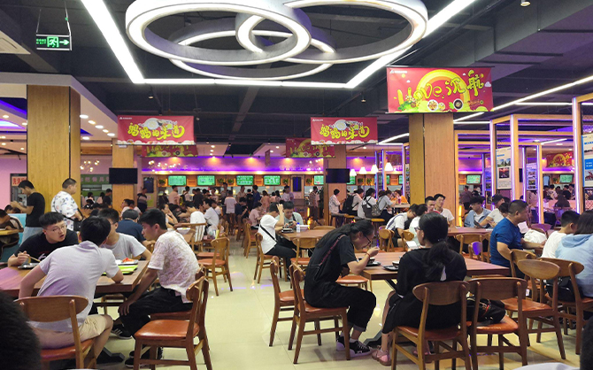 味萊客公司專業承包工業園區食堂